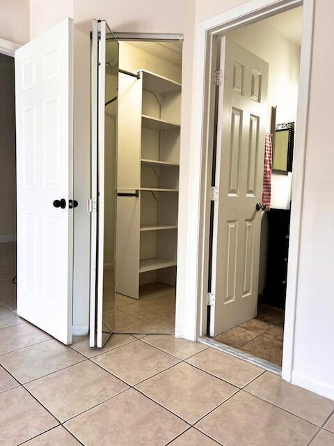 Building Photo - 10323 Boca Bend W