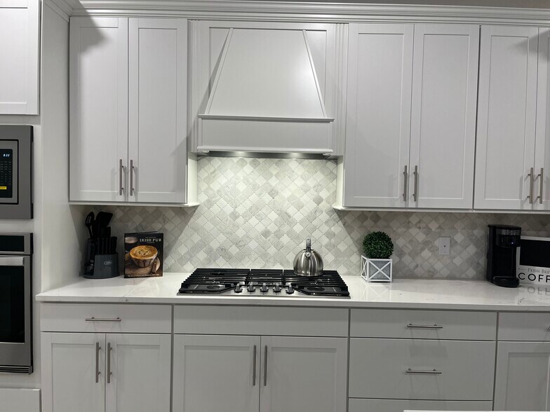 Building Photo - 2268 Yellowfin Cir