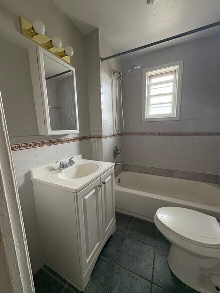 Building Photo - 93 Wharton Pl