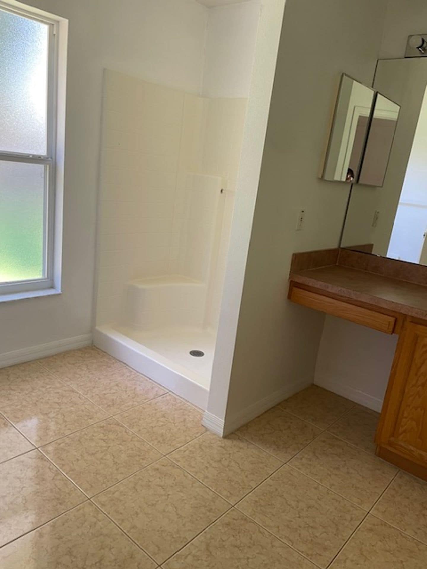 Building Photo - 51 Fordham Ln