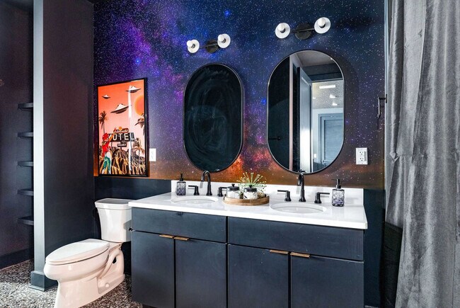 Building Photo - 245 Hermitage Ave