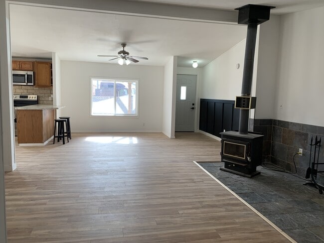 Building Photo - 3335 Fort Sanders Rd