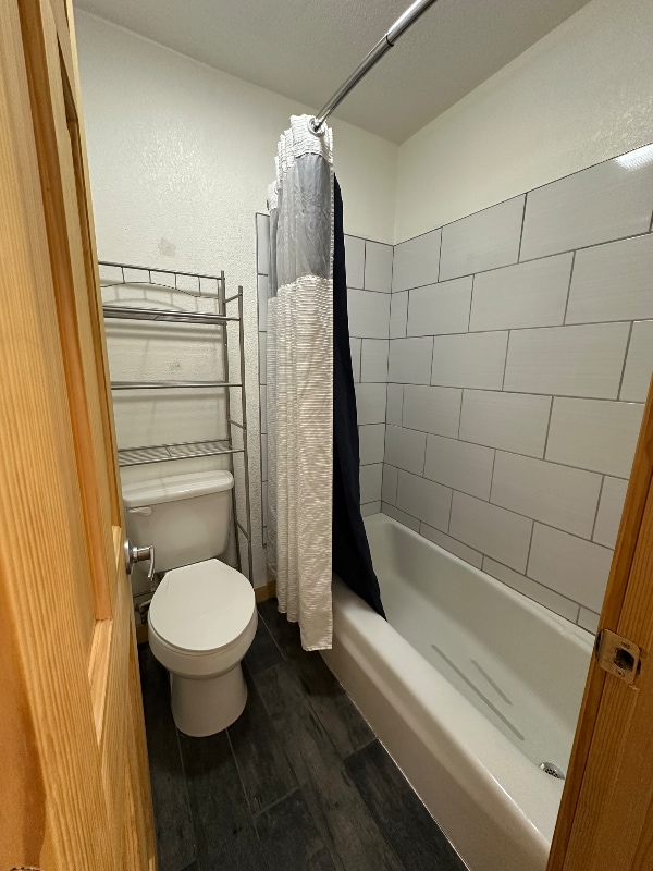 Building Photo - 102 N Maple Ave