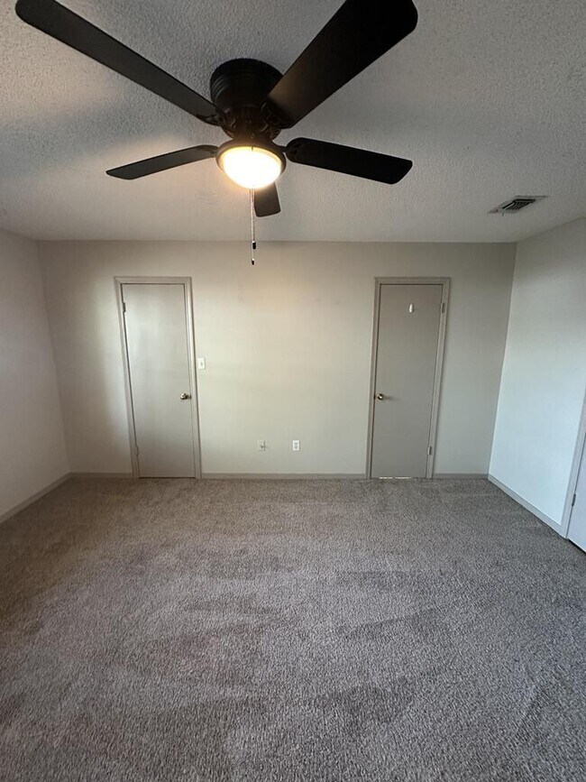 Building Photo - 2567 Weeping Willow Ln