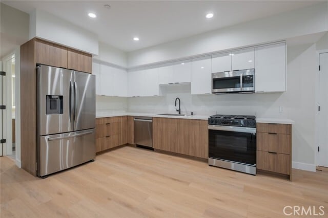 Building Photo - 10218 Fernglen Ave