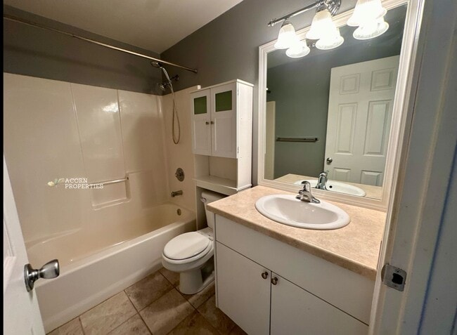 Building Photo - 537 NE Ellis Way