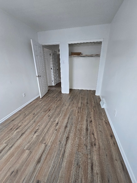 Building Photo - 222 Lockart Terrace