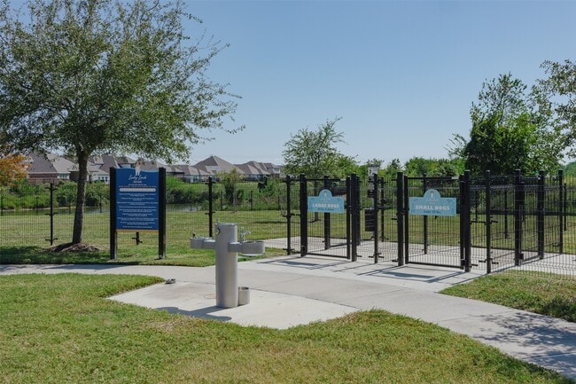 Building Photo - 411 Via Regatta Dr