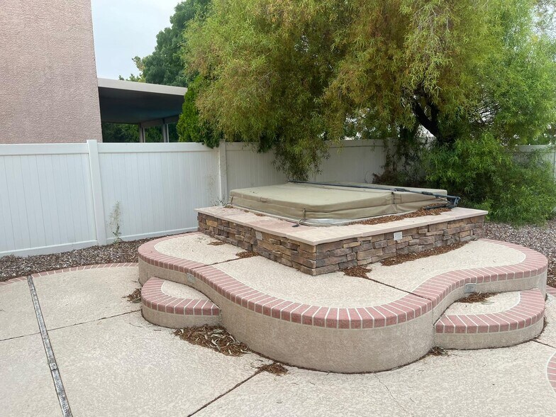 Building Photo - 6730 Petrified Forest St