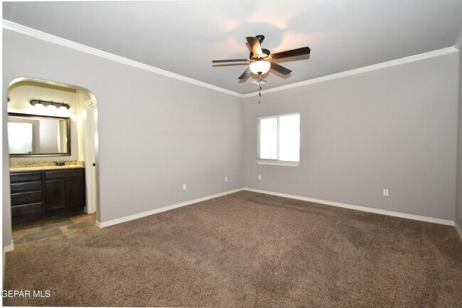Building Photo - 300 Saltford Pl