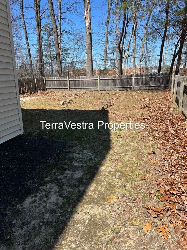 Building Photo - 23 Spar Dr