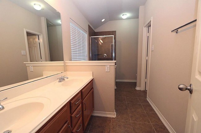 Building Photo - 11427 Edmond Thorpe Ln
