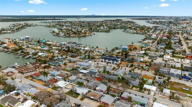 Building Photo - 156 146th Ave