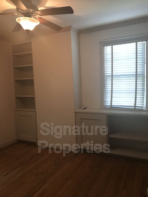 Building Photo - 2421 Wedgewood Ave