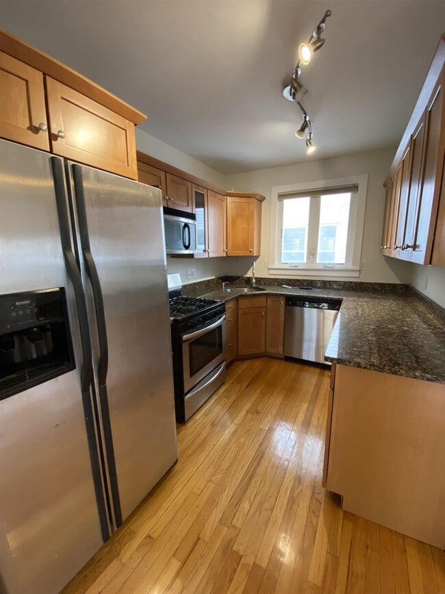 Building Photo - 8 Silvey Pl