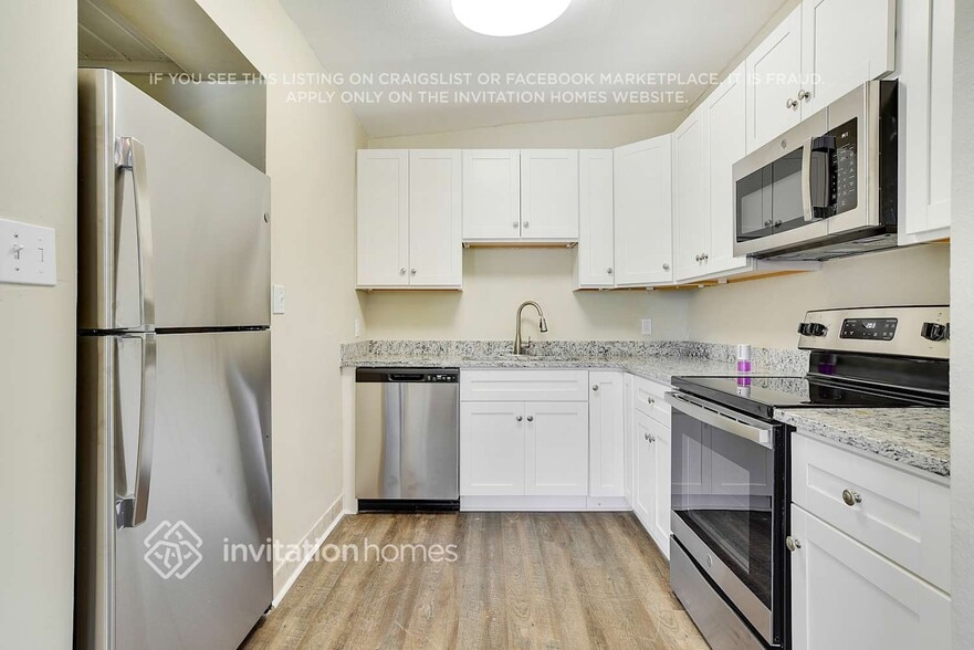 Building Photo - 5603 Cortez Dr