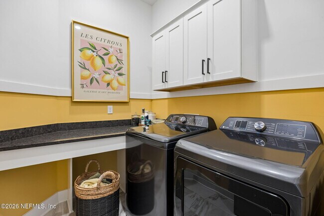Building Photo - 47 Oak Breeze Dr
