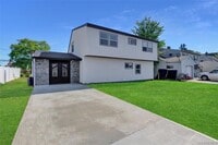 Building Photo - 12 Woodcock Ln