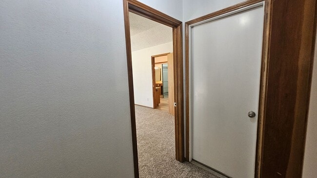 Building Photo - 1700 Kendolph Dr