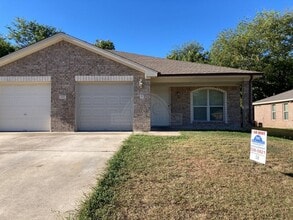 Building Photo - 306 Jeff Gordon Dr