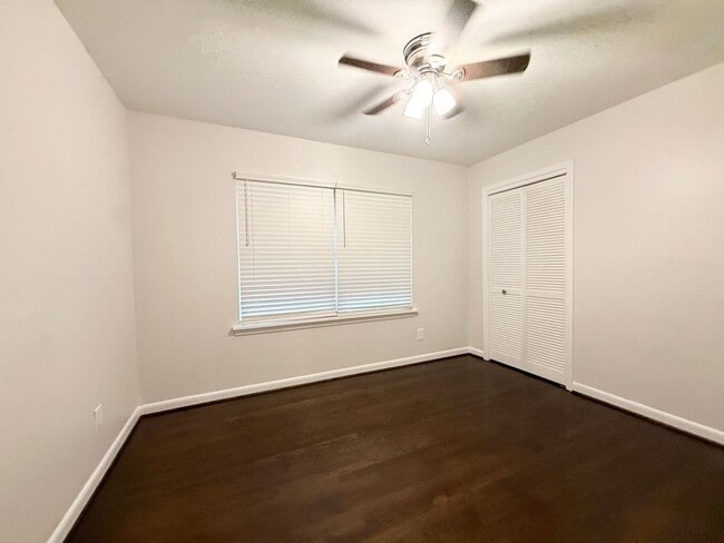 Building Photo - Beautiful and Spacious 4/1 Near Northside ...