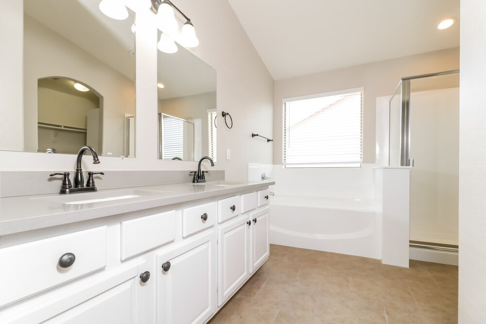 Building Photo - 8216 W Globe Ave