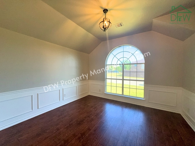 Building Photo - Charming 4-Bedroom Home for Lease in DeSoto