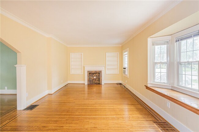 Building Photo - 54 Seminole Way