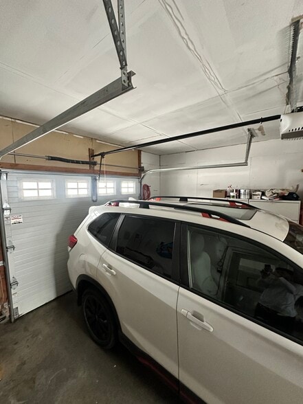 Garage - 75 Elm Ridge Ct