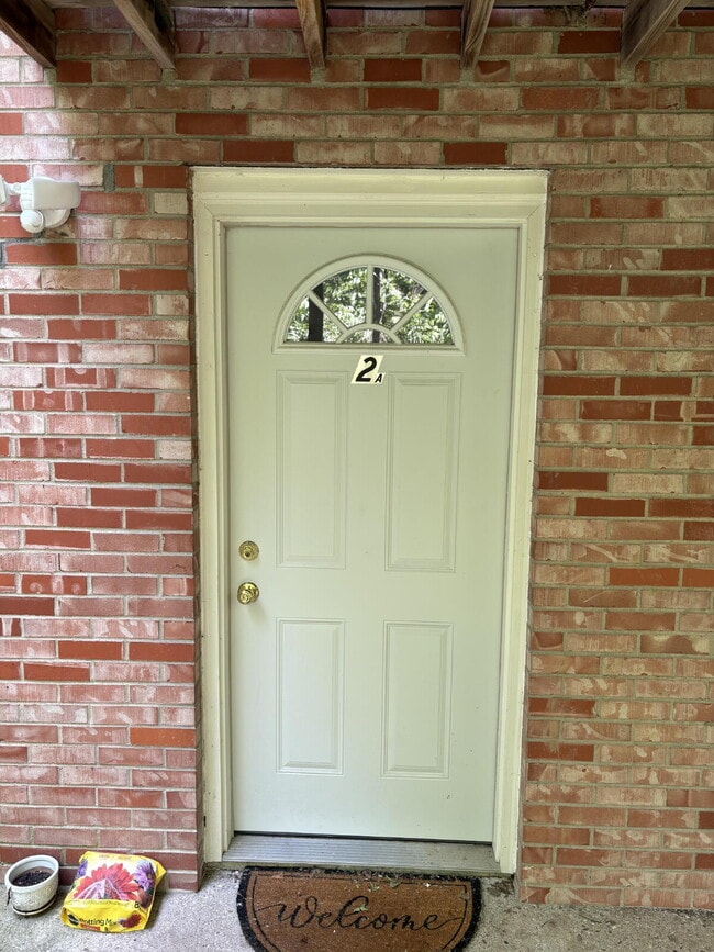 Building Photo - Apartment For Rent! In Unit Laundry!