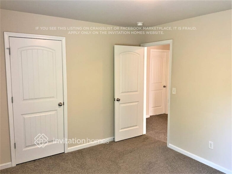 Building Photo - 7330 Gossamer St