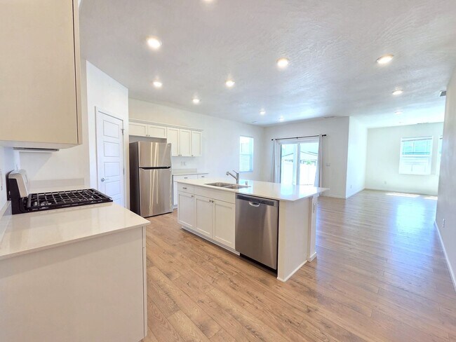 Building Photo - 5711 W Georgetown Ln