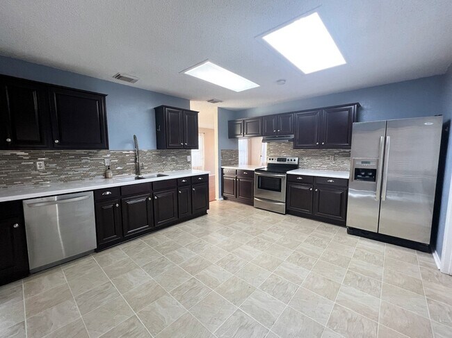 Building Photo - 7543 Prairie Lace