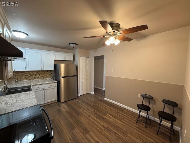 Building Photo - 3335 Ipswich Ln