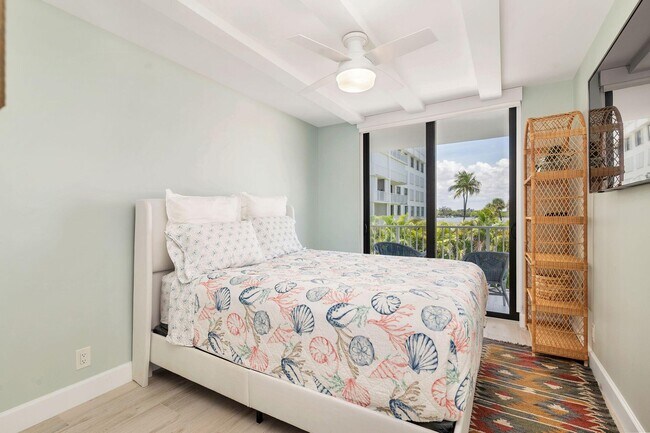 Building Photo - 2860 S Ocean Blvd