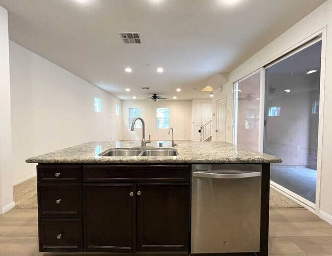 Building Photo - 14601 Serenade Dr