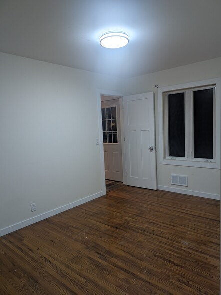 Room #3 - Main Floor - 9936 11th Ave S