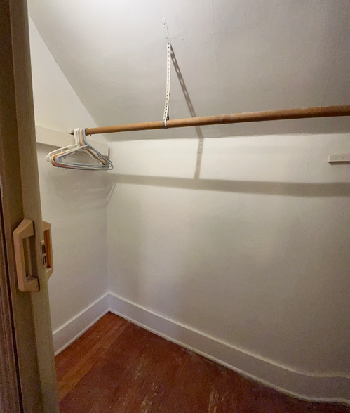 Building Photo - 1411 Portland Ave