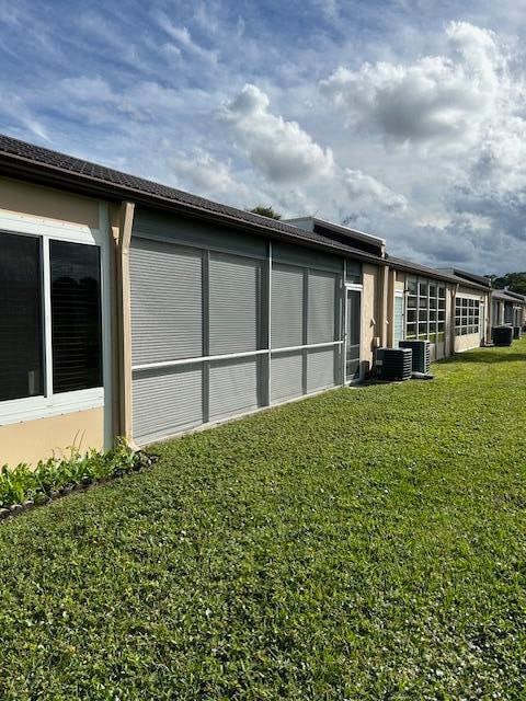 Building Photo - 221 Lake Meryl Dr