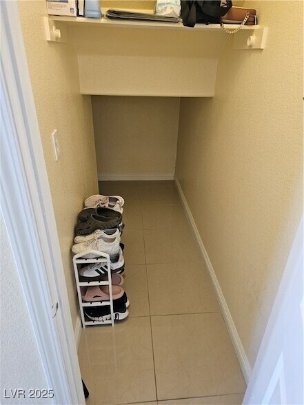 Building Photo - 3732 Shimmering Creek Ave