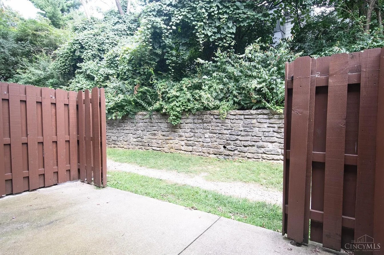 Building Photo - 9767 Bunker Hill Ln