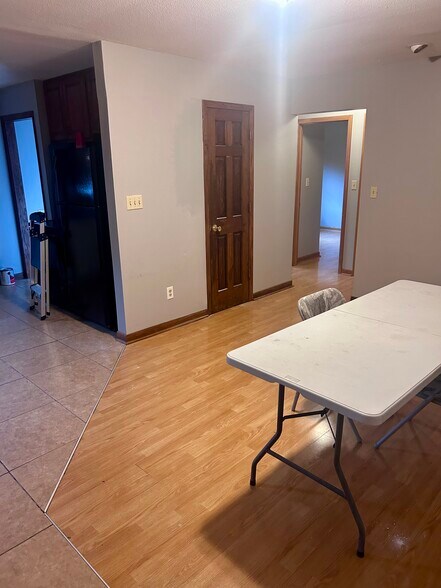 Living room - 4314 67th St