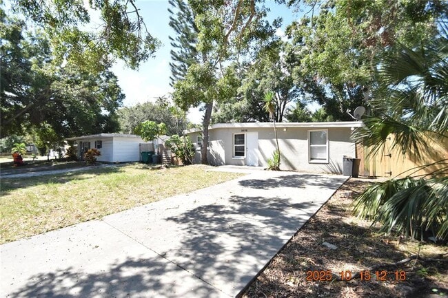 Building Photo - 9496 84th St