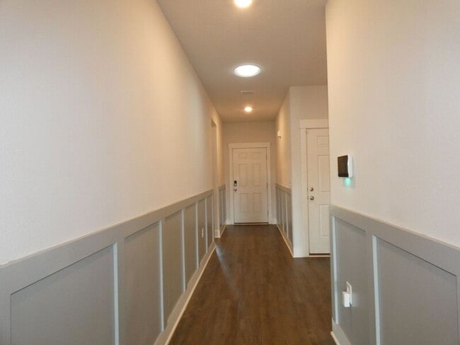 Building Photo - 5768 Conley Ct