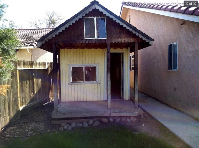 Building Photo - 898 Don Medico Dr