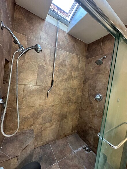 Building Photo - 2033 N Manning St