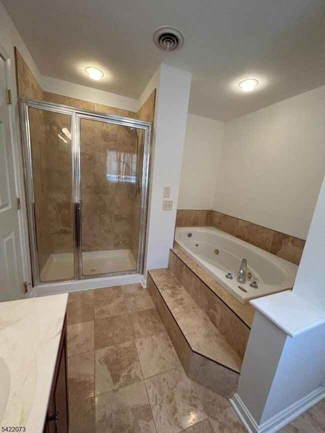 Building Photo - 91 Roseland Ave