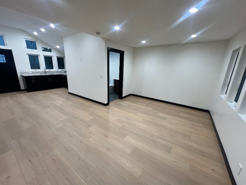 Building Photo - 1405-1405 Crenshaw Blvd