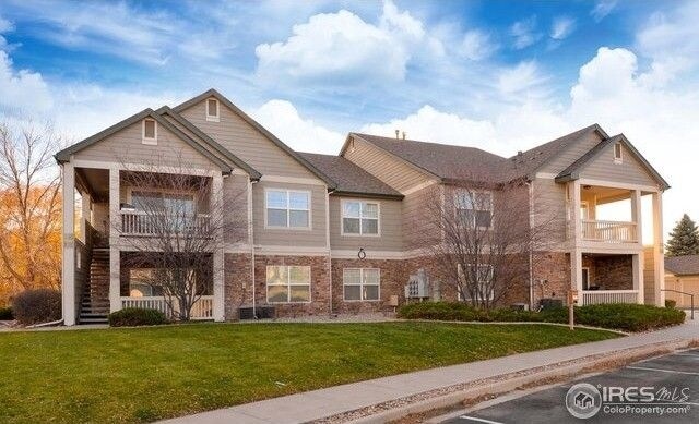 Primary Photo - 5225 White Willow Dr