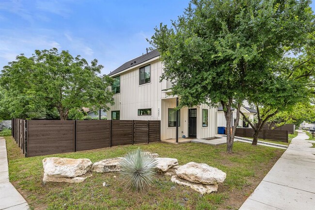 Building Photo - 2301 Bendridge Trail